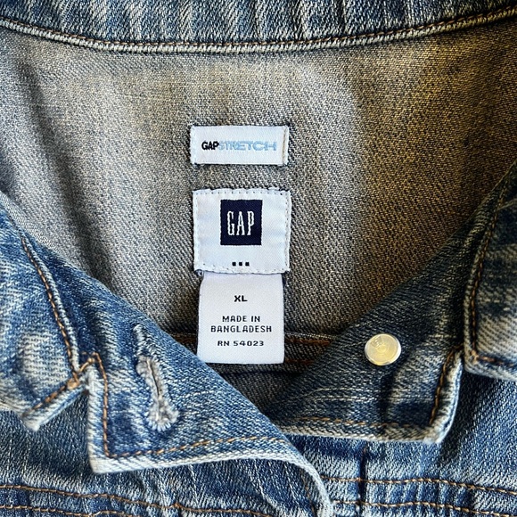 GAP Blue Jean Jacket - Picture 7 of 7